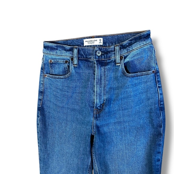 Abercrombie & Fitch The Slim Straight Ultra High Rise Jeans Medium Wash 26/2 - Picture 3 of 10